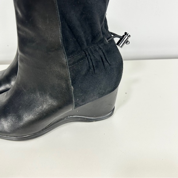Calvin Klein Black Heeled Leather Boots with Side Zipper - Picture 4 of 9